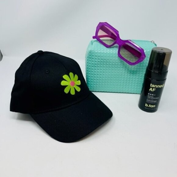 Fun in the Sun Essentials - Picture 2 of 3